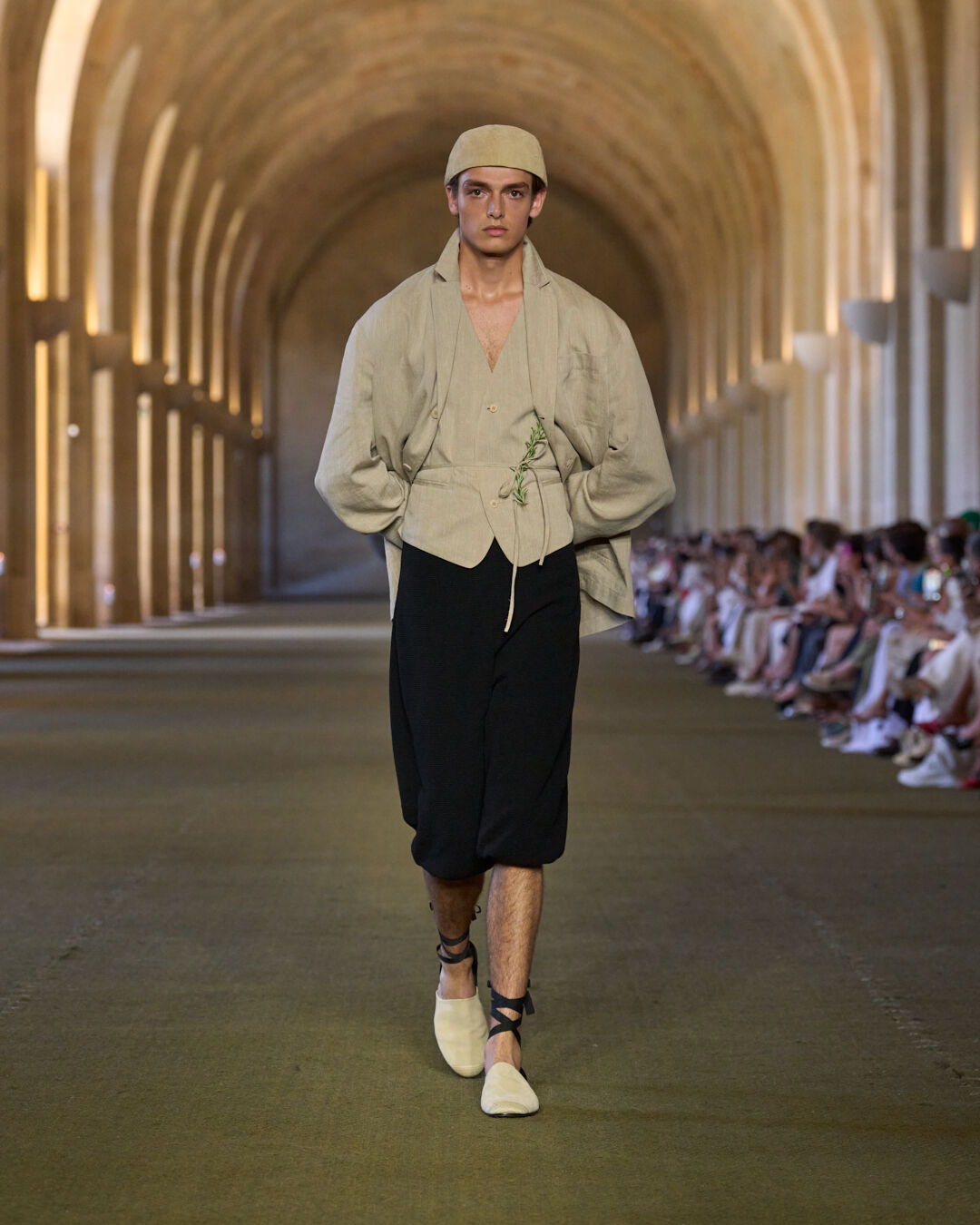 Look 37