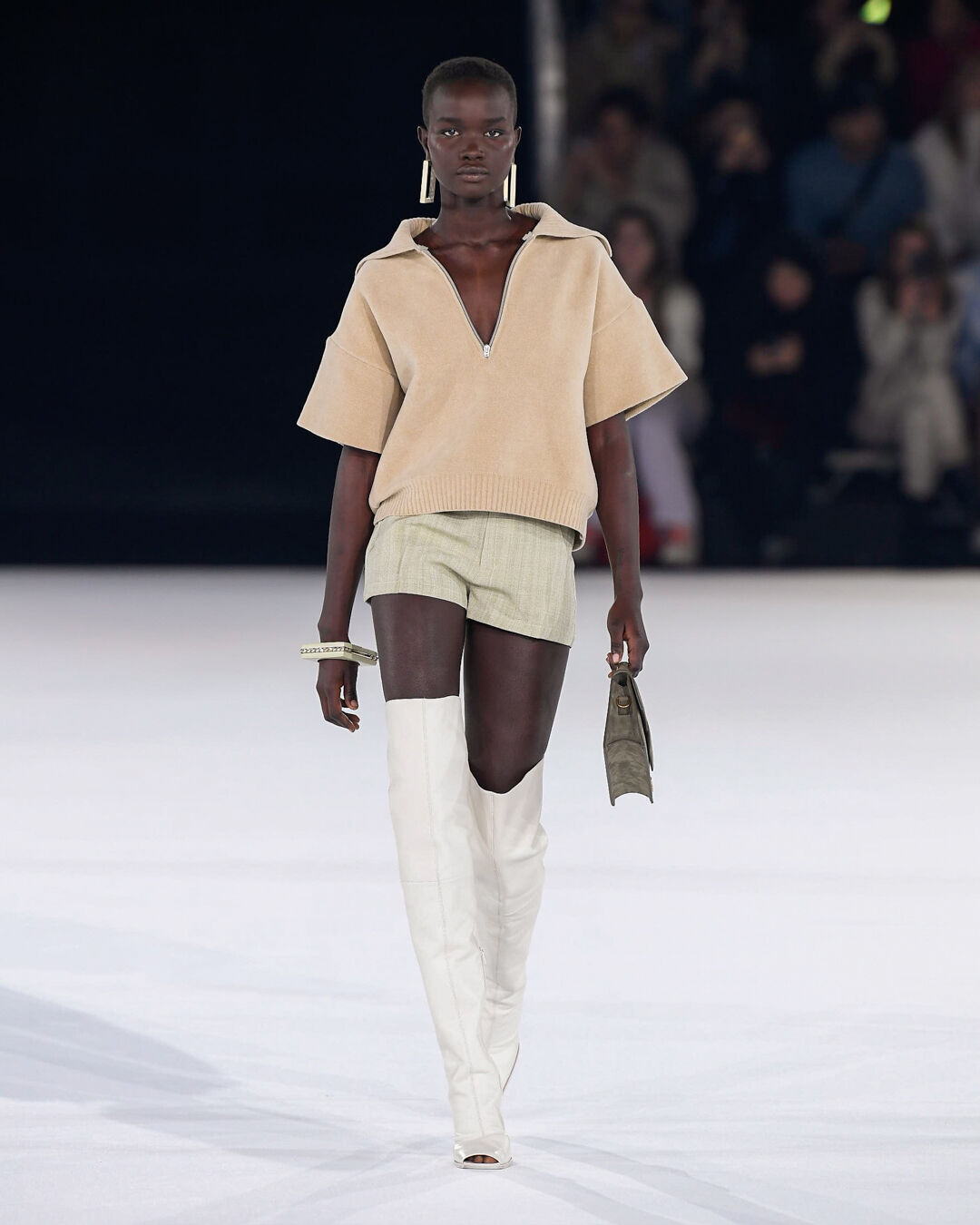 Look 11