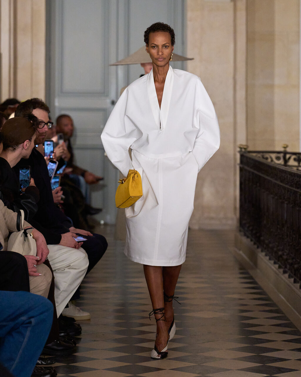 Look 8