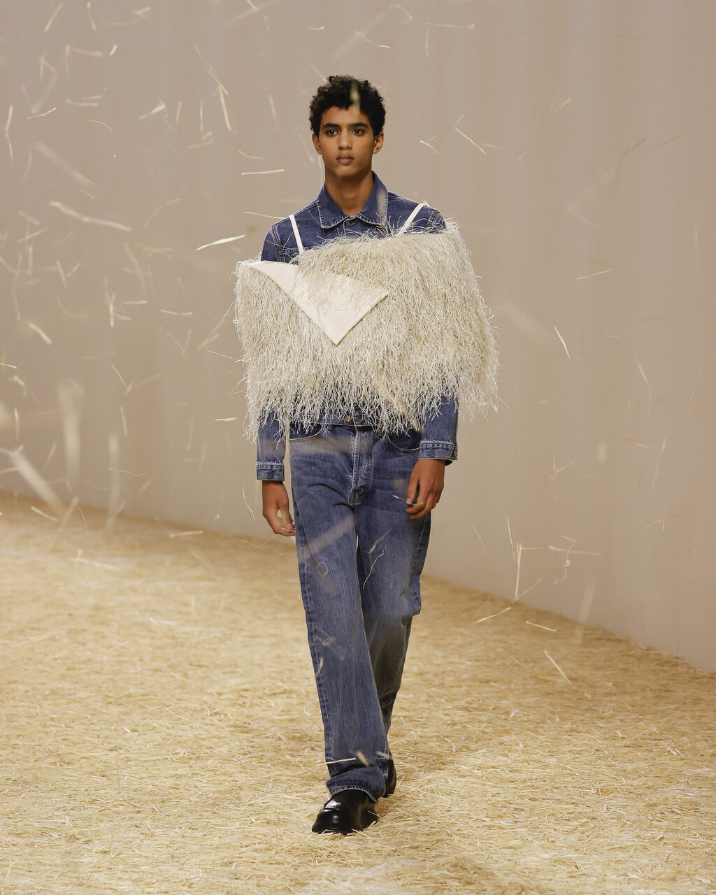 Look 25