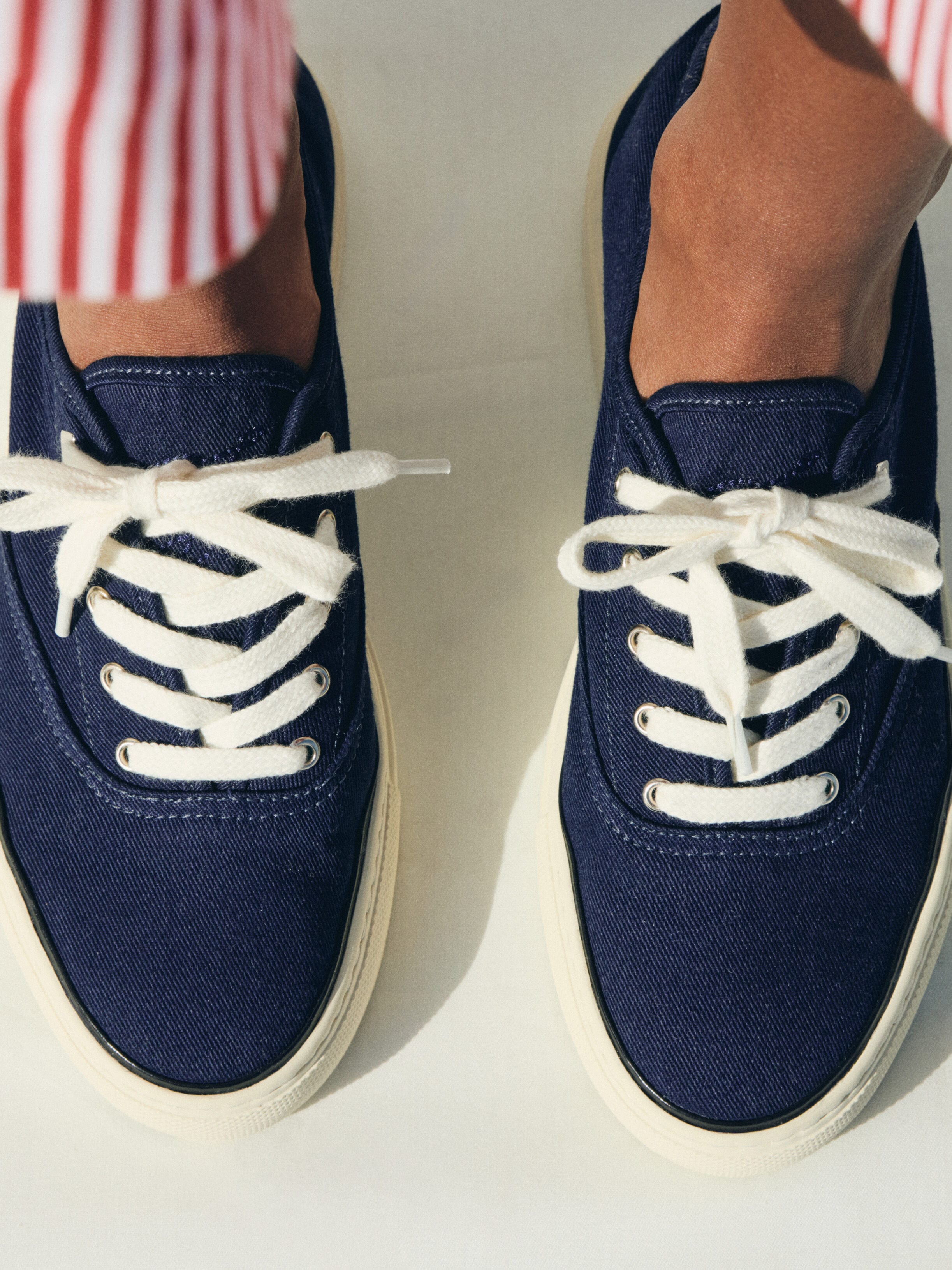 JACQUEMUS ネイビー スニーカー スニーカー - メンズ - ジャックムス | 公式サイト