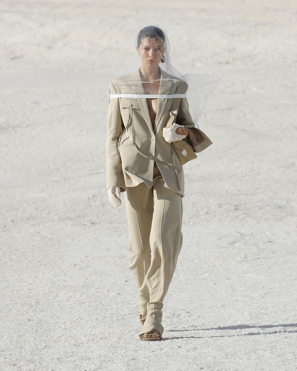 Look 27