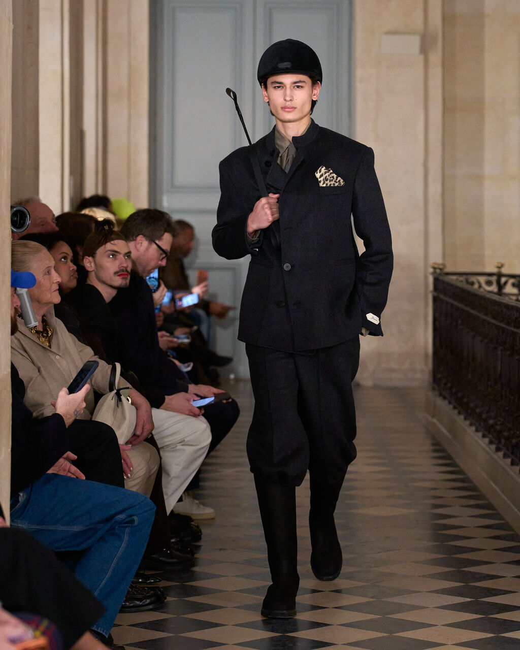 Look 18