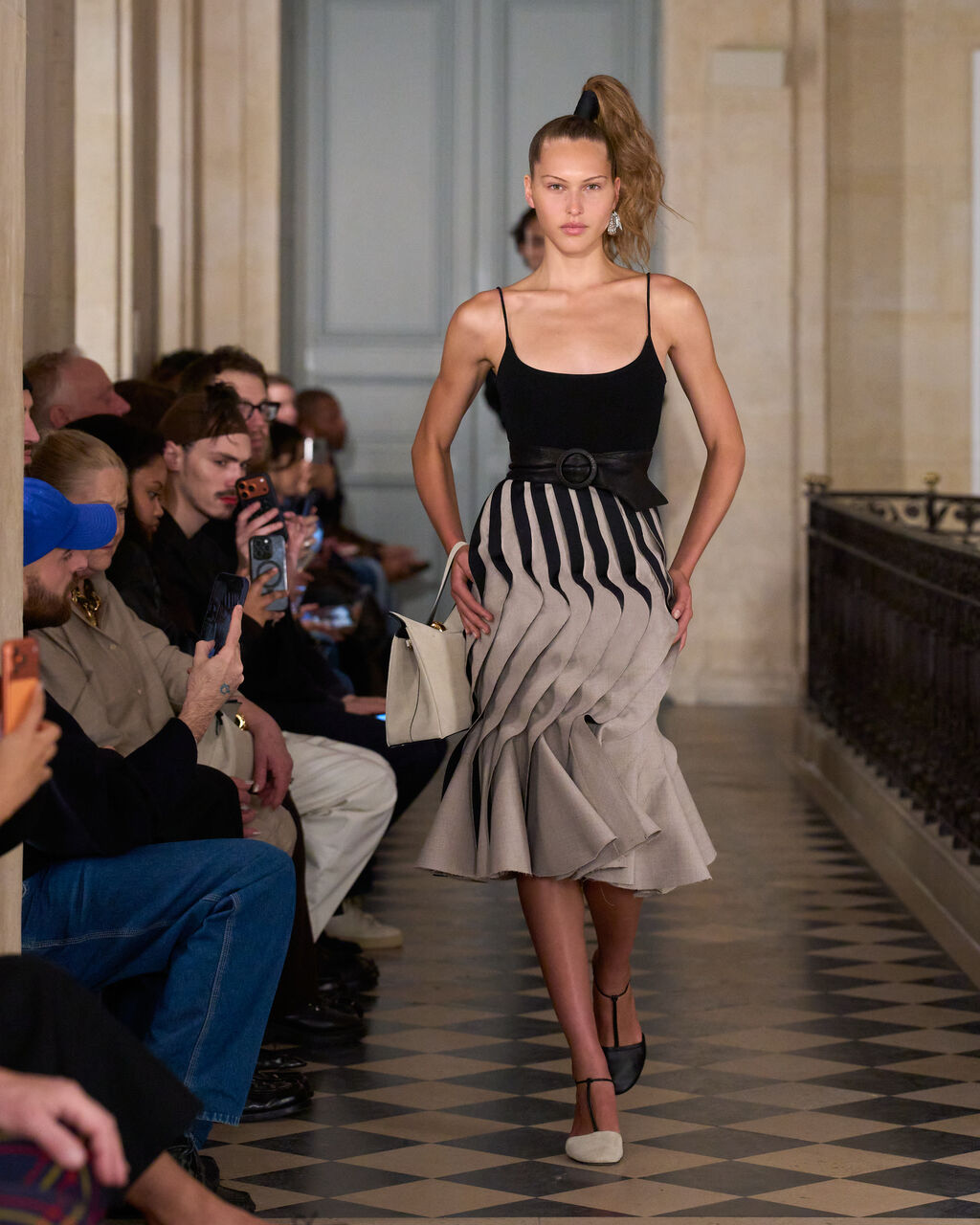 Look 5