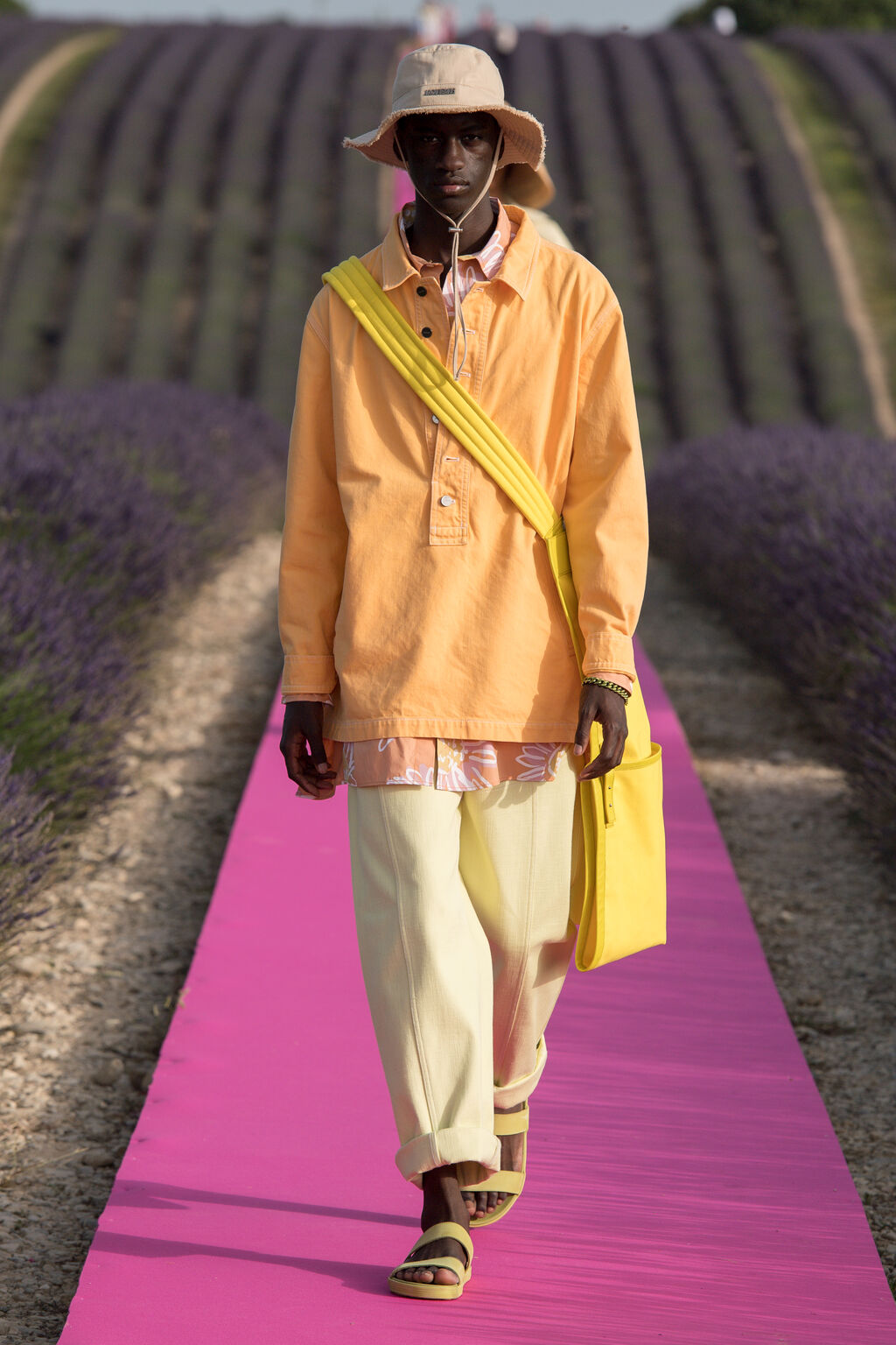 Look 10