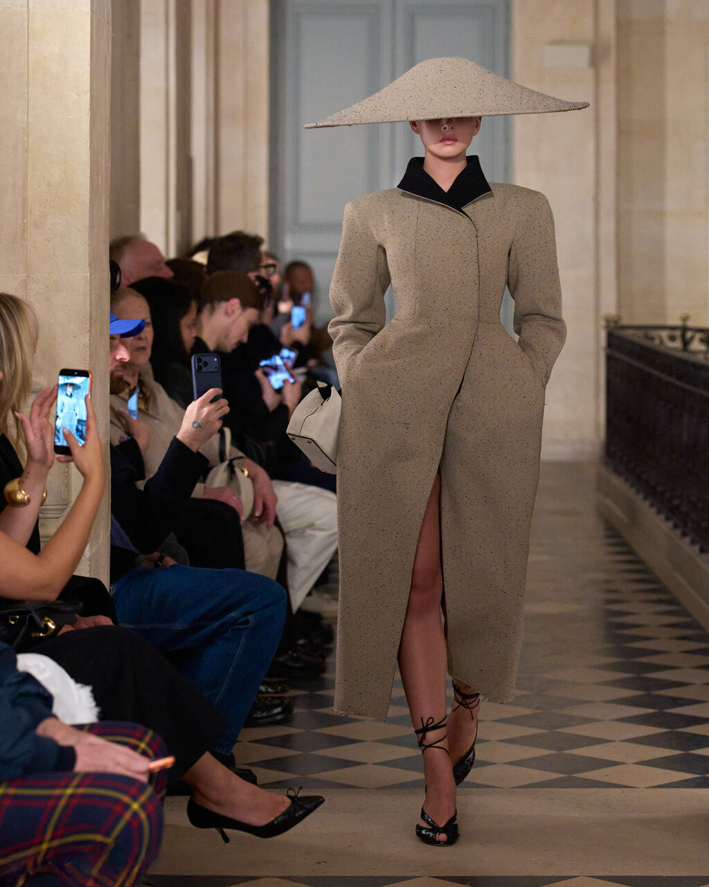 Look 9