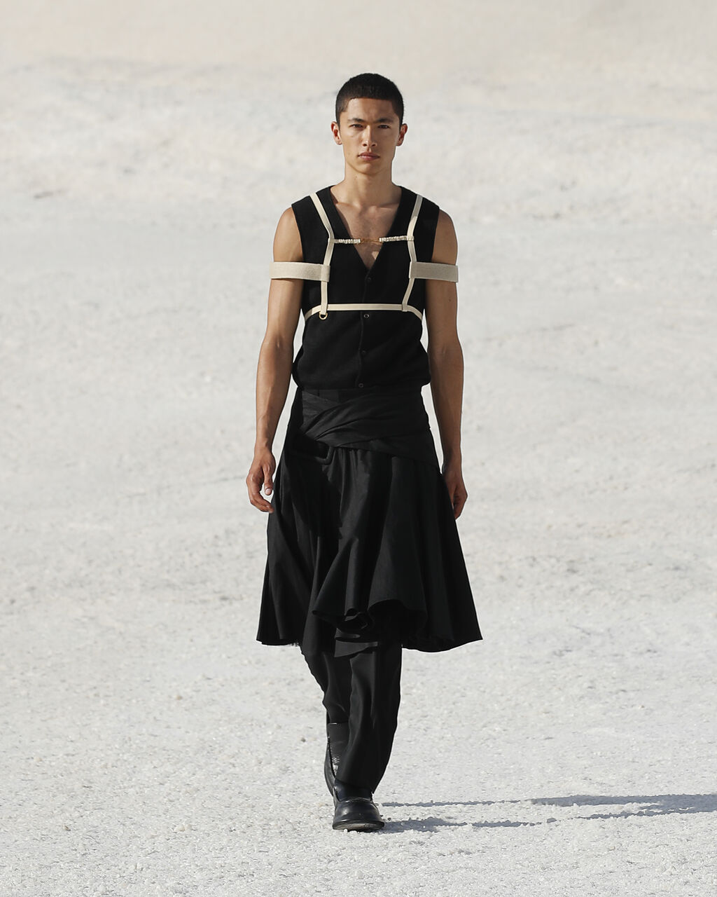 Look 10