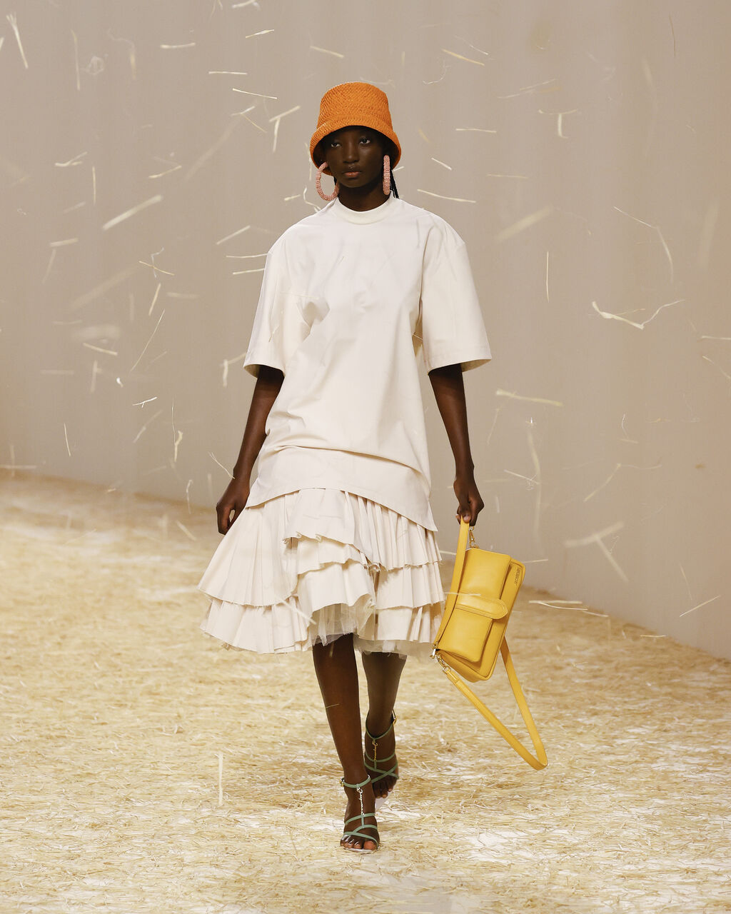 Look 19