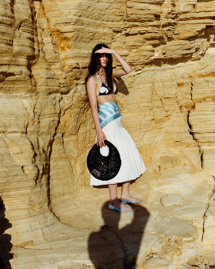 jacquemus saudade asymmetric dress JACQUEMUS La robe Saudade longue - 211DR001-1020-990