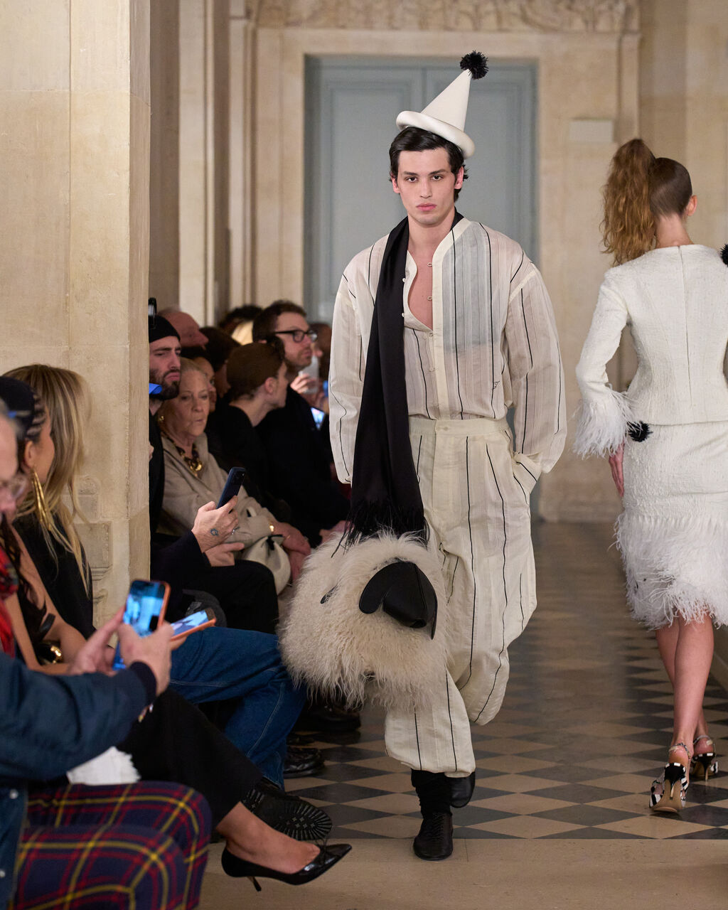Look 48