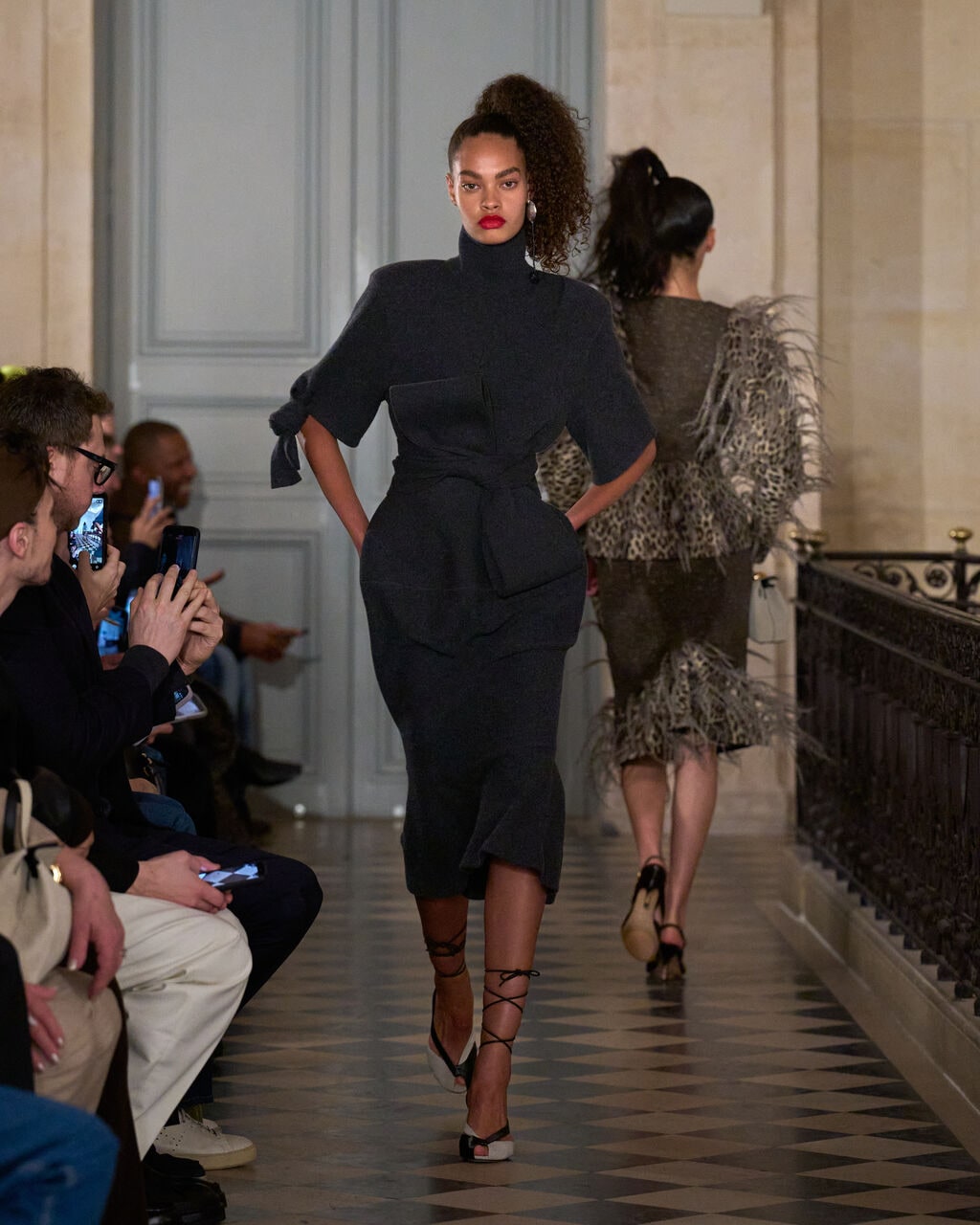 Look 19