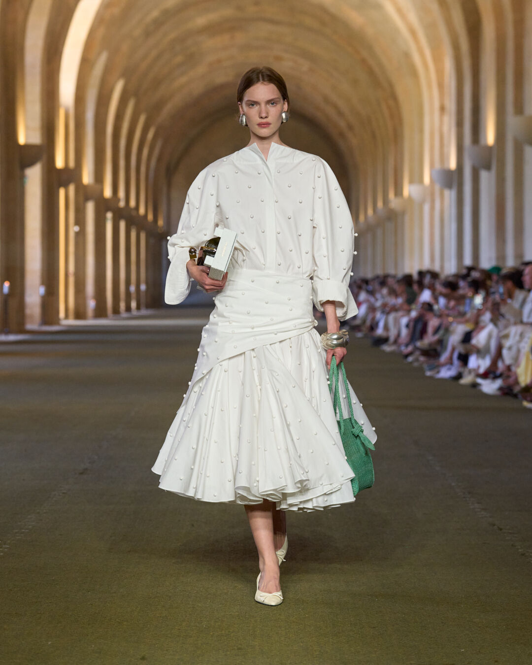 Look 28