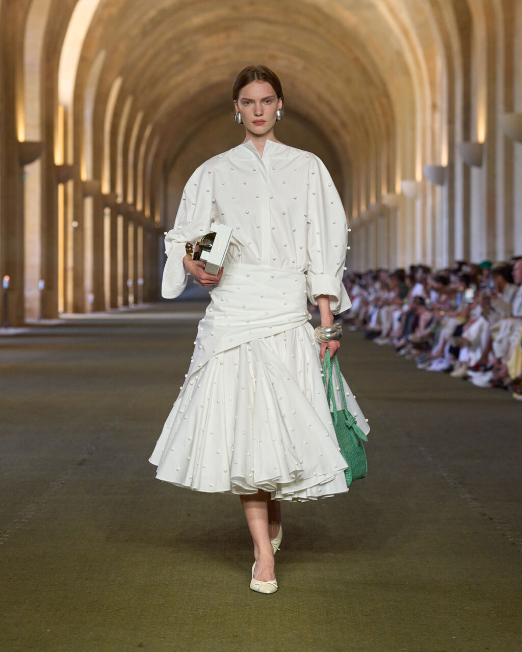 Look 28