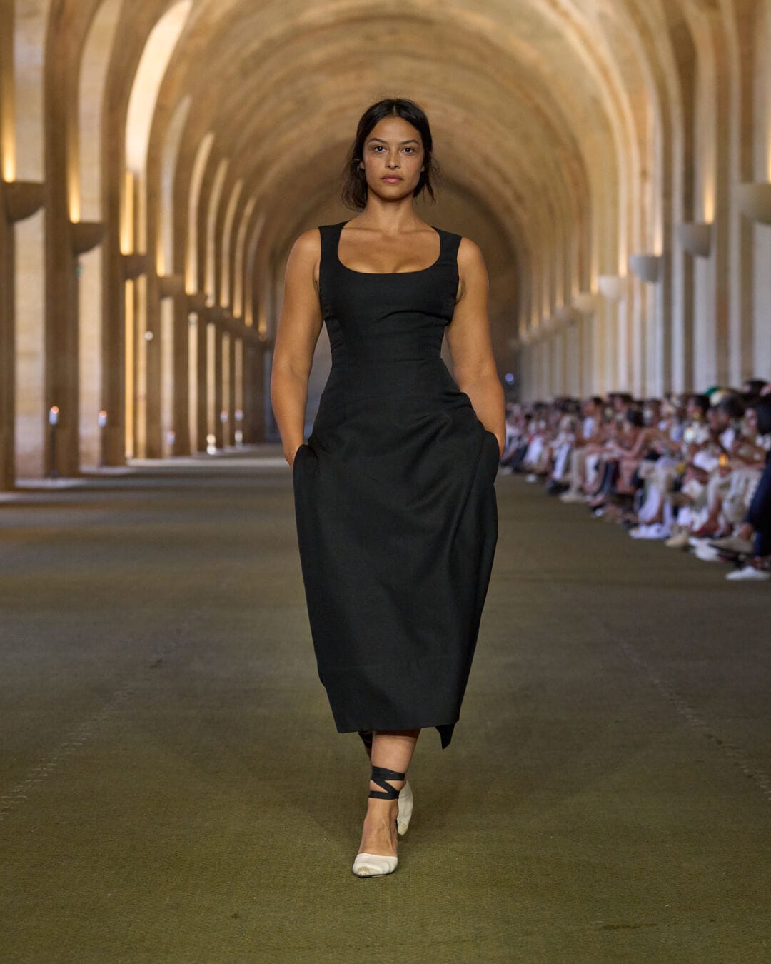 Look 10