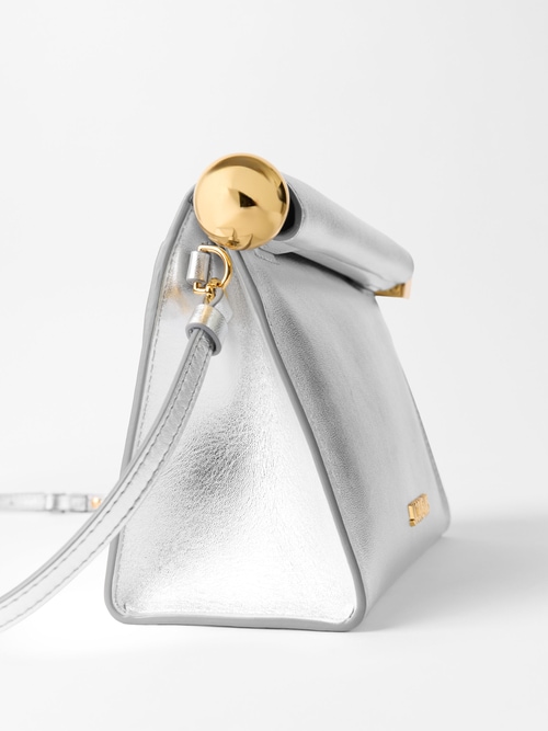 The Rond Carr&eacute; bag