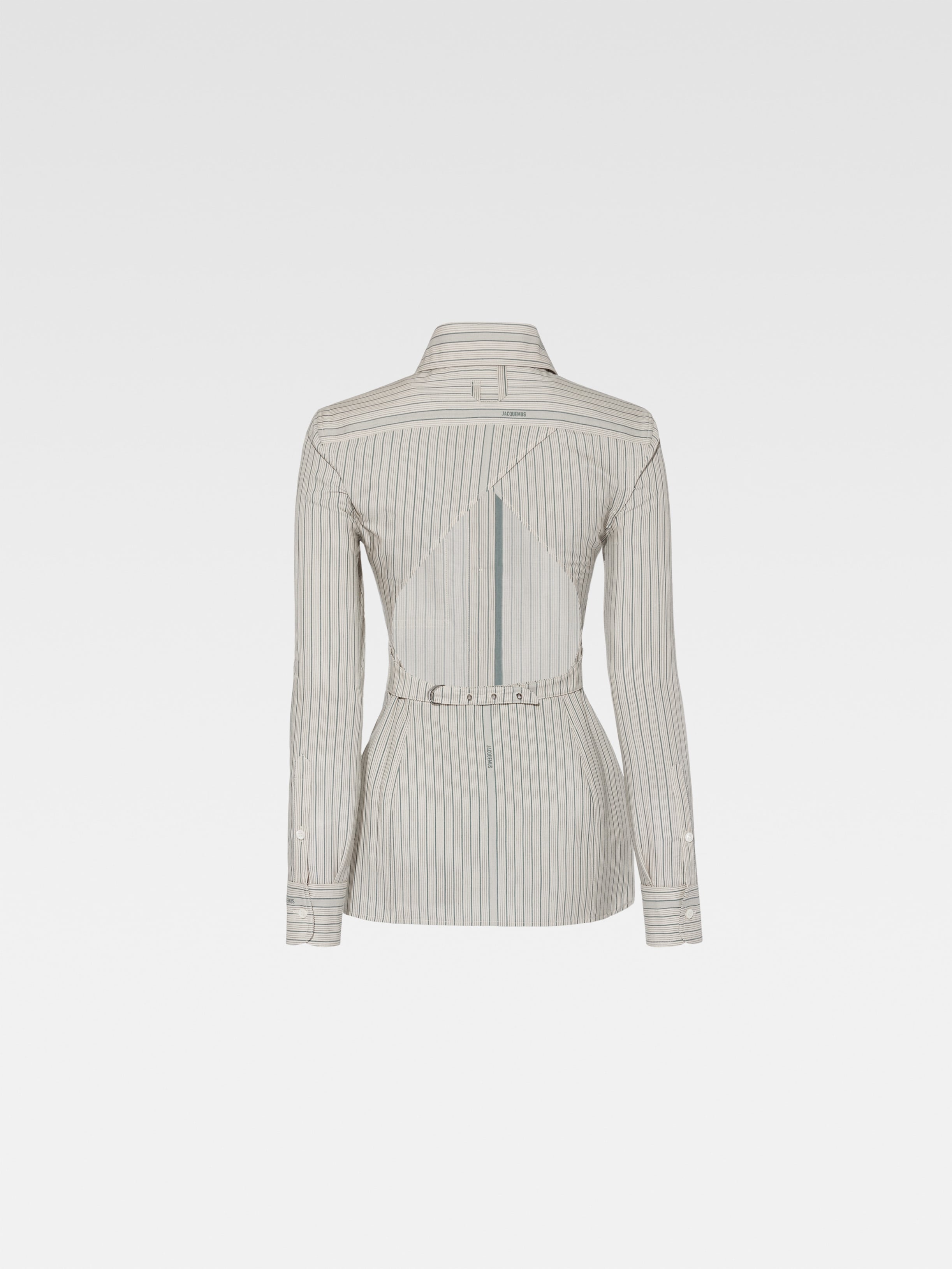 LA CHEMISE DE COSTUME