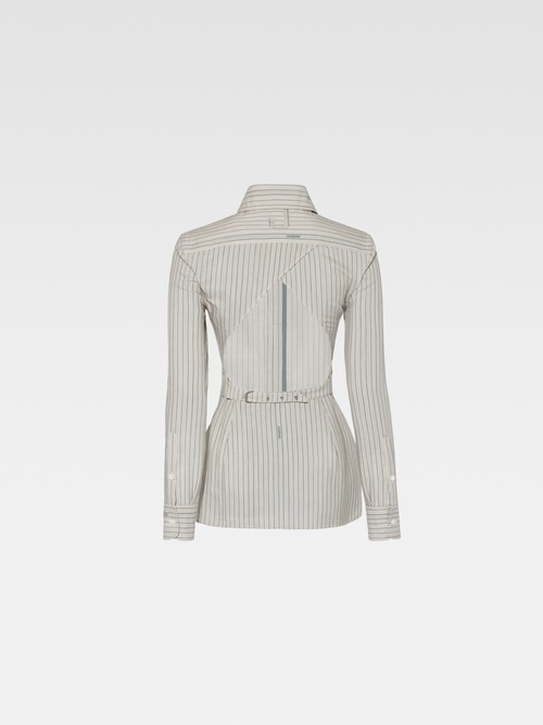 La chemise de costume