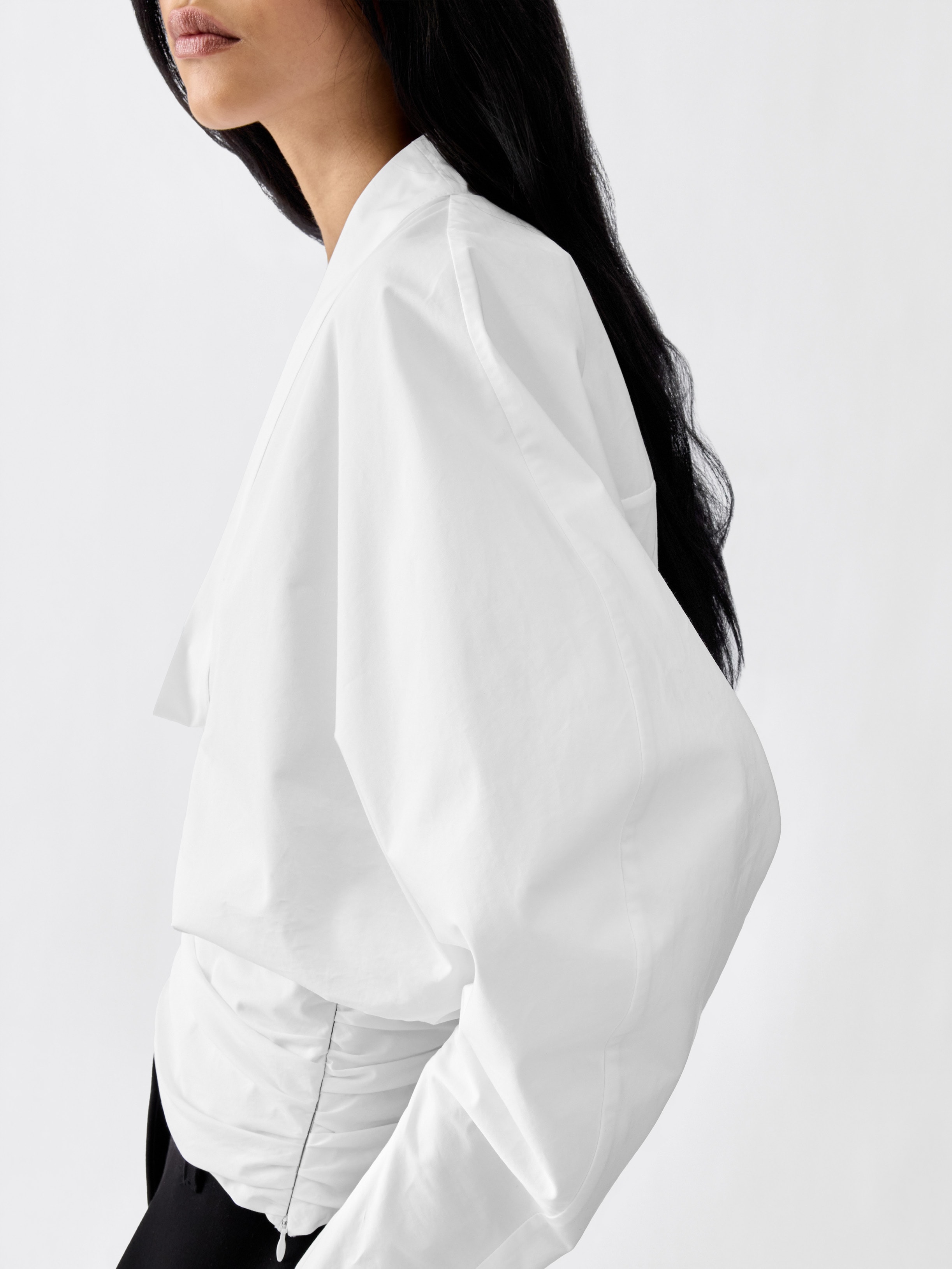 LA BLOUSE COLOMBE