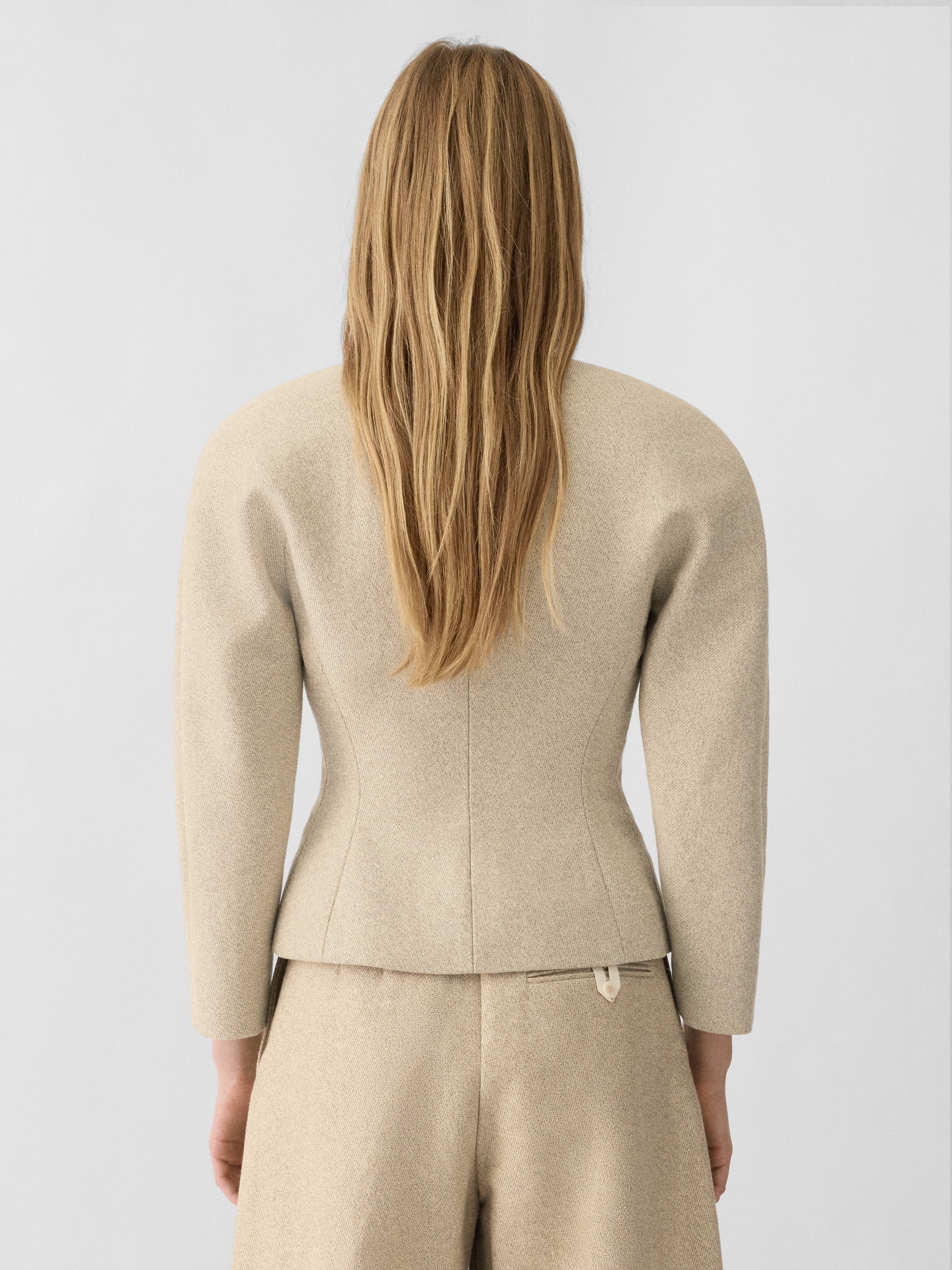 LA PETITE VESTE OVALO