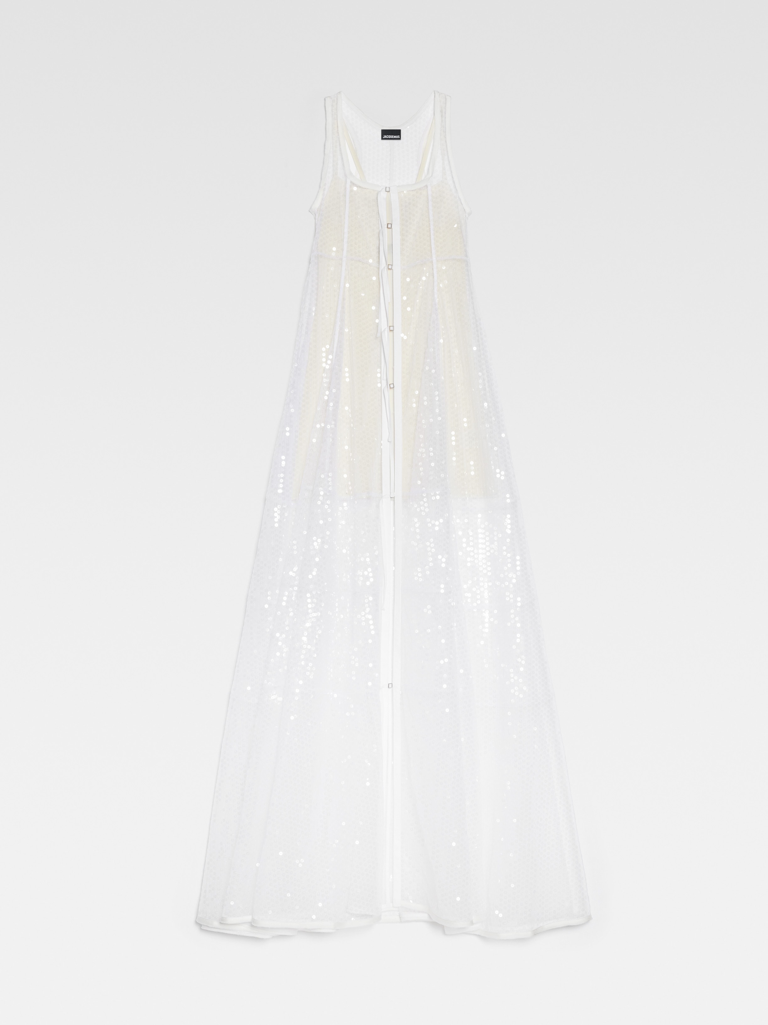 LA ROBE DENTELLE