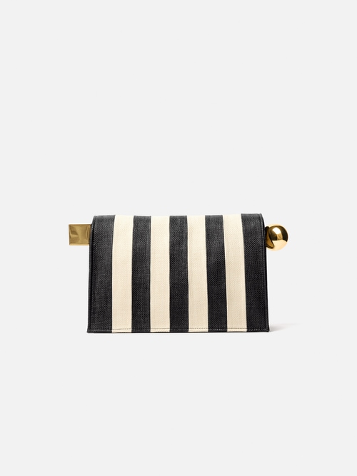 The Rond Carr&eacute; clutch