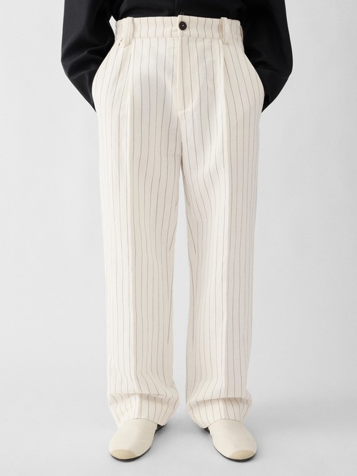 El pantal&oacute;n Croisi&egrave;re