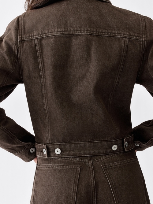 The de-N&icirc;mes Ovalo denim jacket