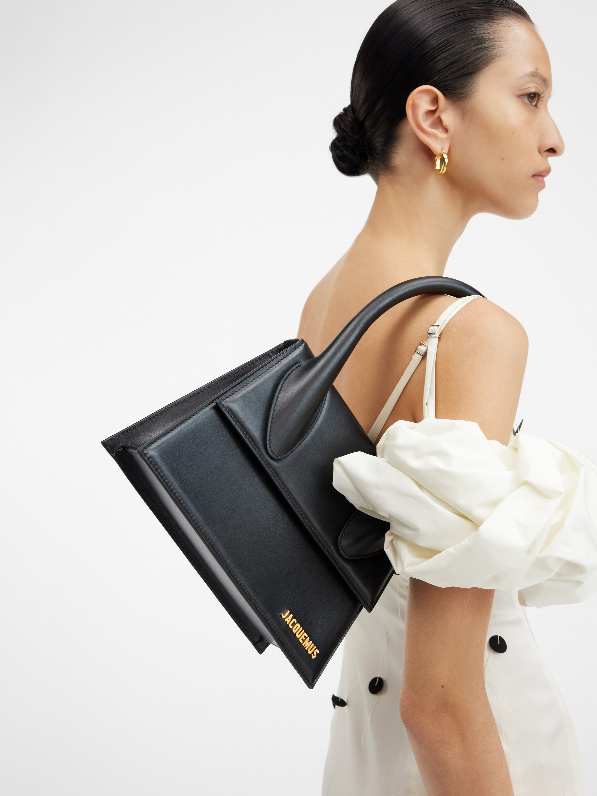 Le grand Chiquito black - LES CLASSIQUES | JACQUEMUS Official Website