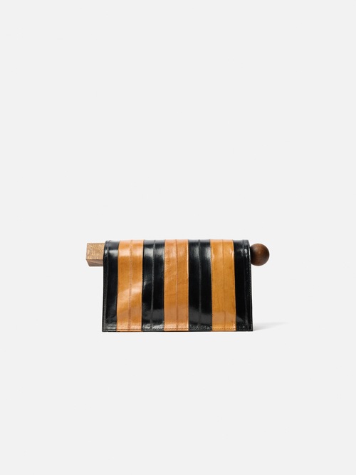 The Rond Carré clutch