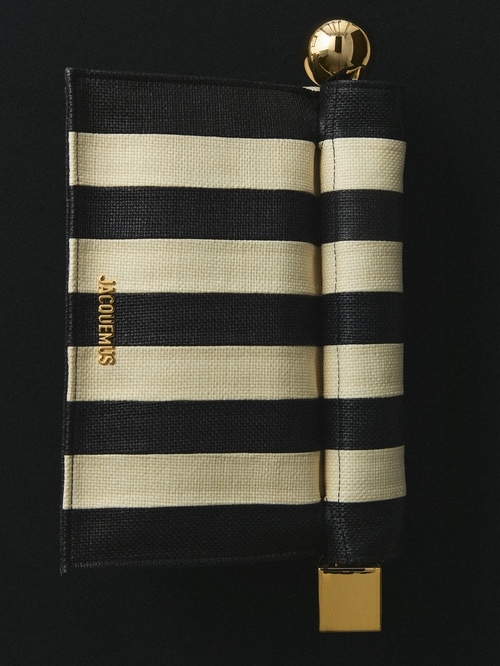 The Rond Carr&eacute; clutch