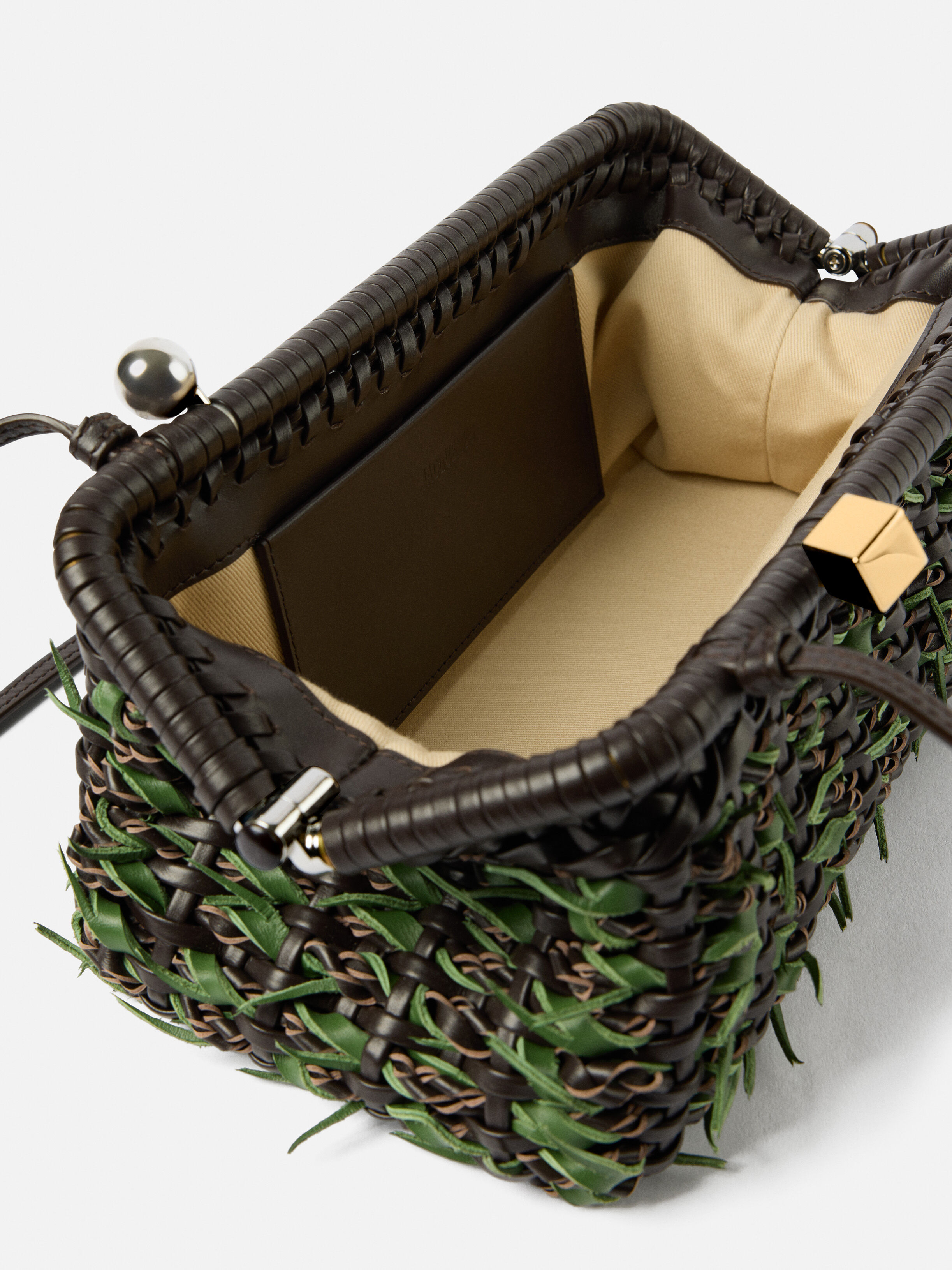 The large Salon clutch by JACQUEMUS | Official website