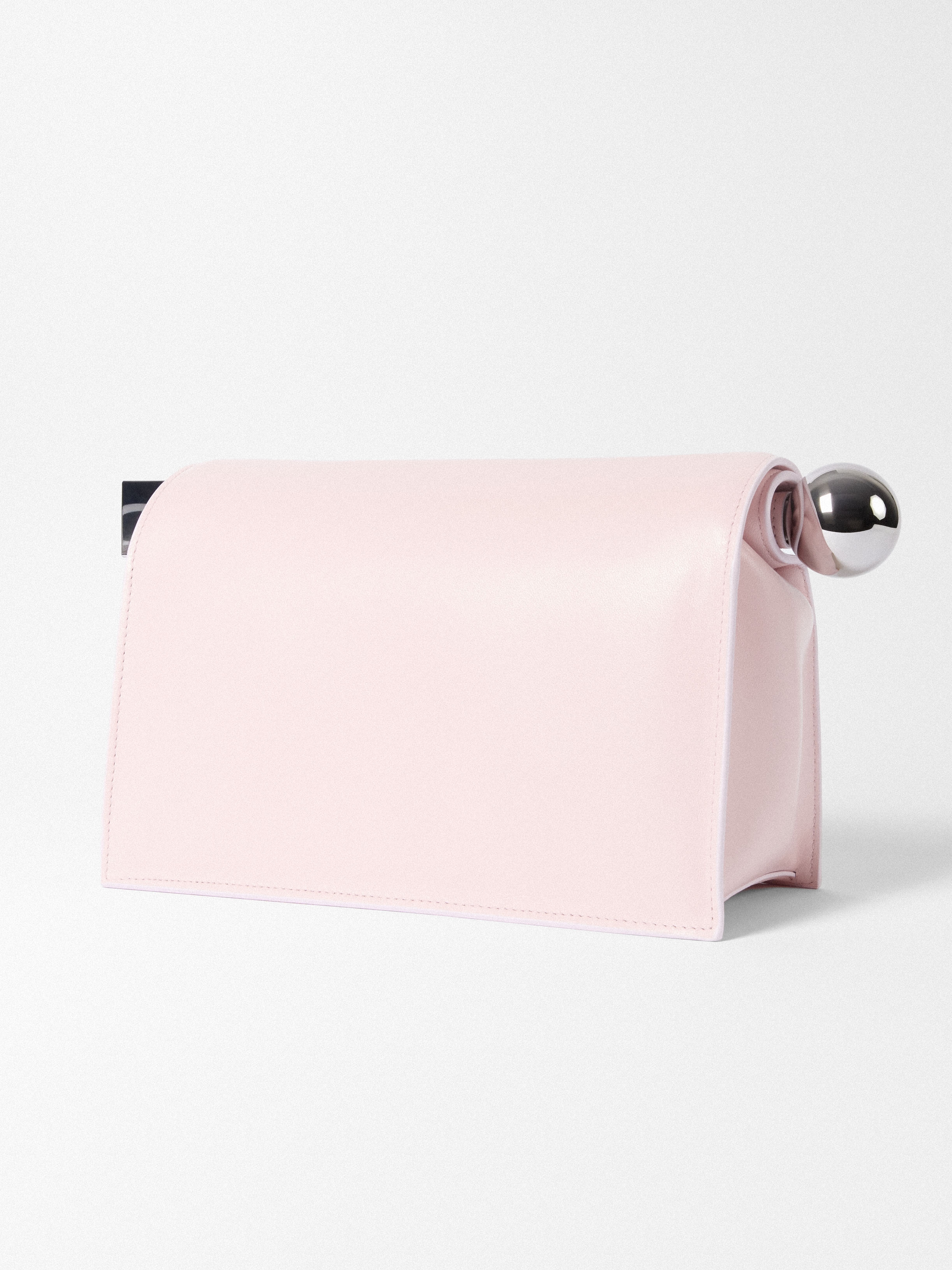 LA POCHETTE ROND CARRE