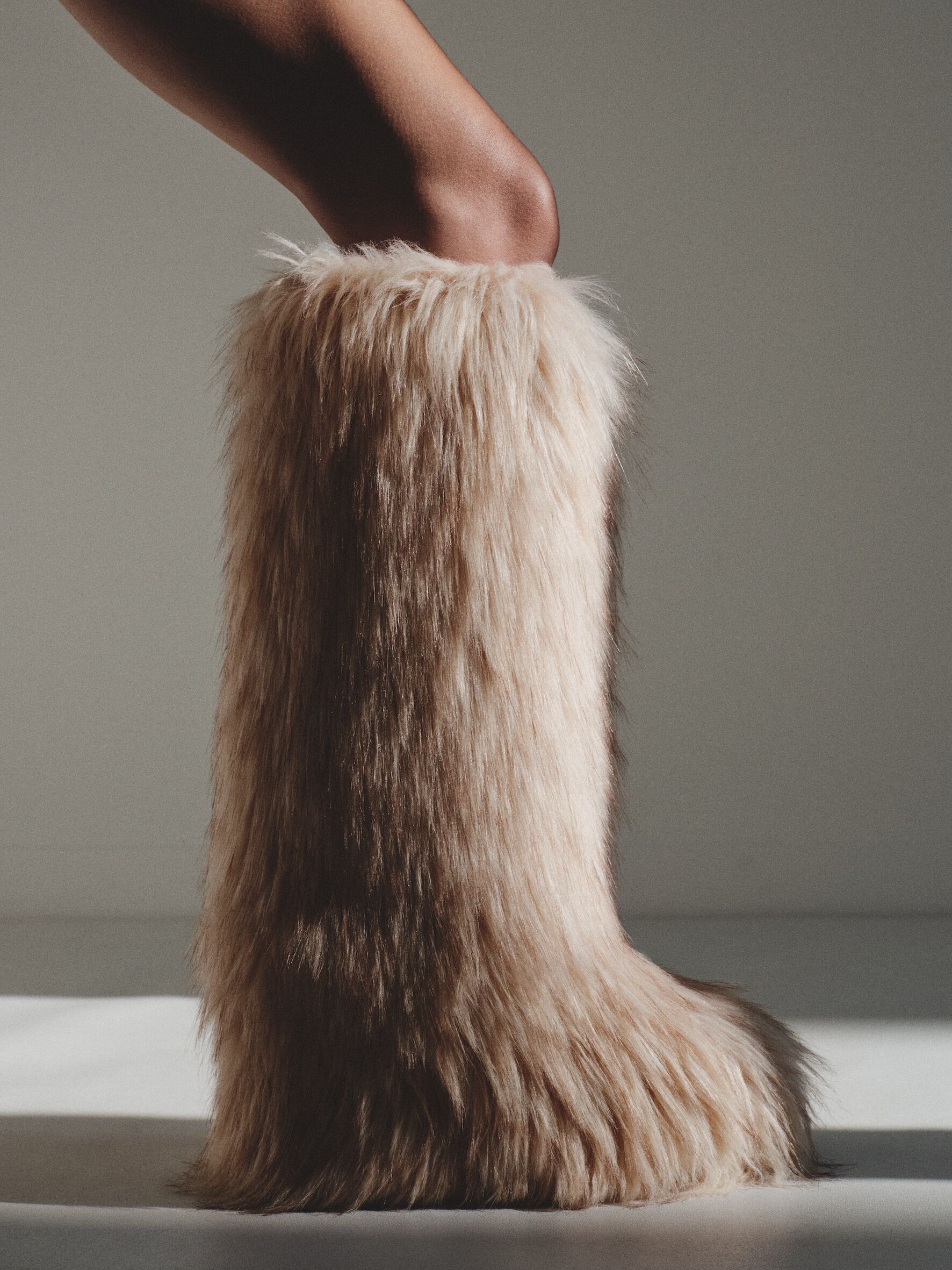 moonジャム The Jacquemus Yeti Moon Boot by JACQUEMUS | Official website