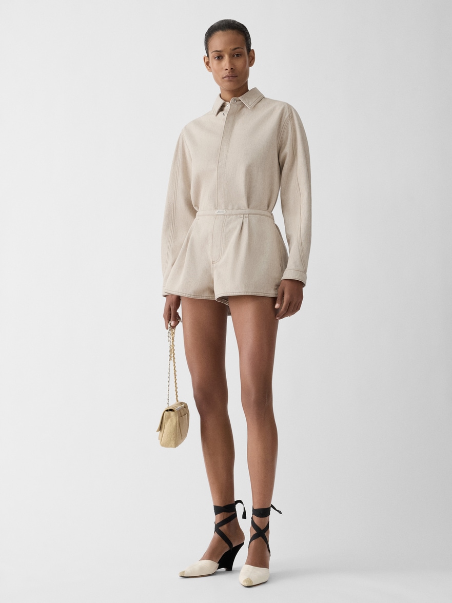 Jacquemus The Amelo De-nîmes Denim Shorts In Sand