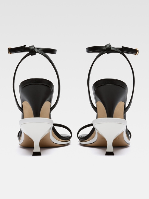 Las sandalias dobles