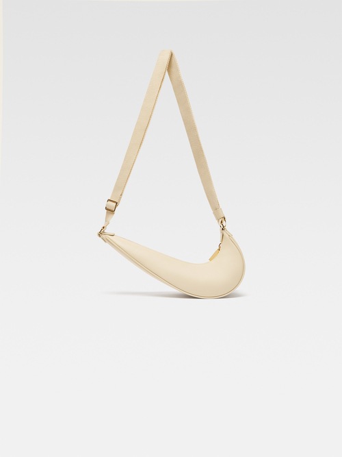 Die Swoosh JACQUEMUS+NIKE Tasche