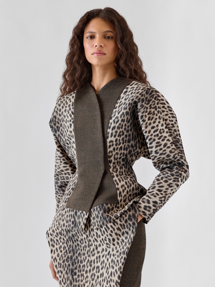 The Paloma jacket by Jacquemus