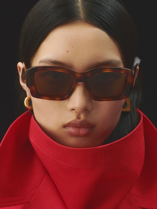 The Rond Carré earrings