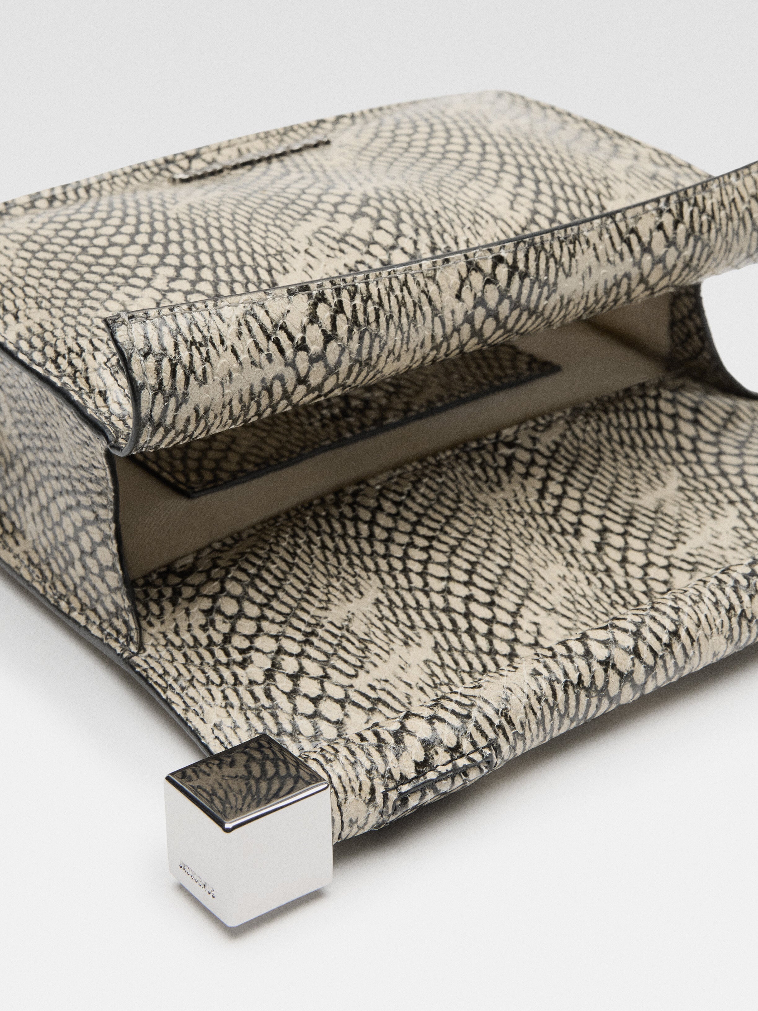 Rond Carré スモールクラッチ by JACQUEMUS | Official website