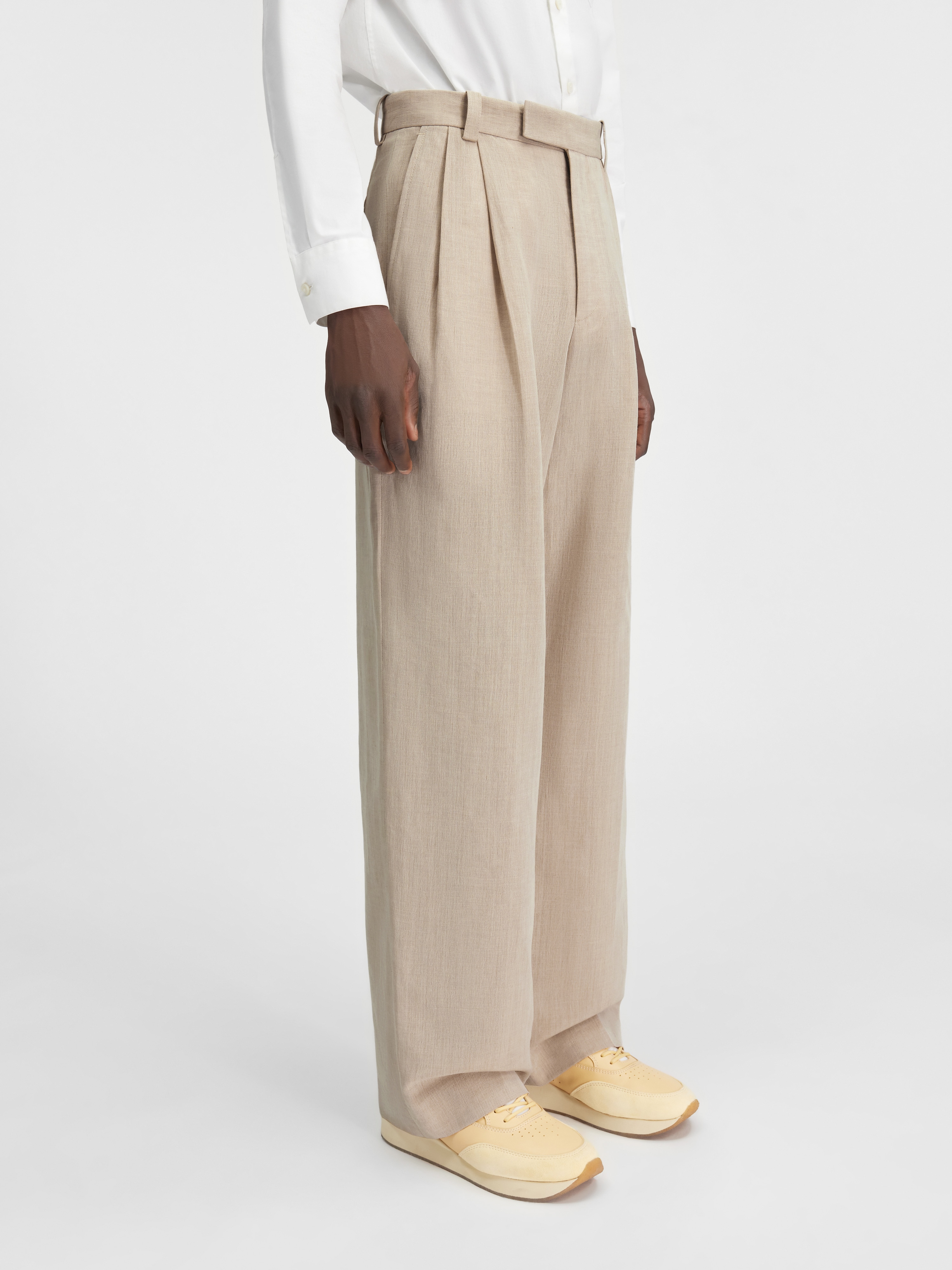 LE PANTALON TITOLO