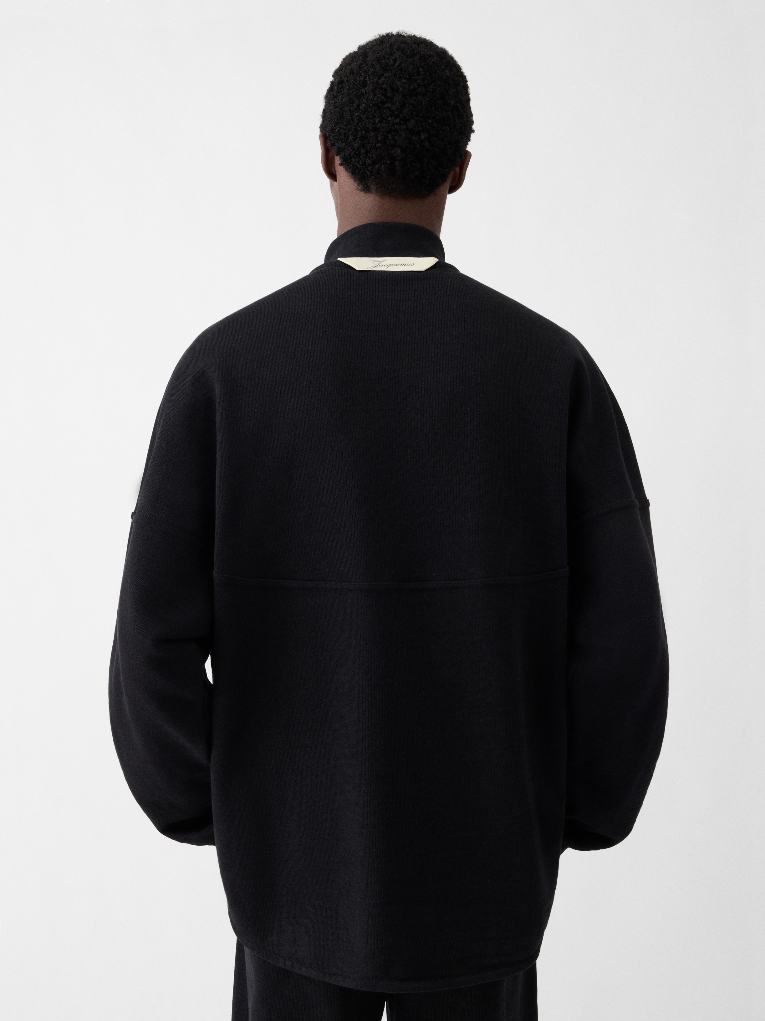 LE CAMIONNEUR ROND CARRE