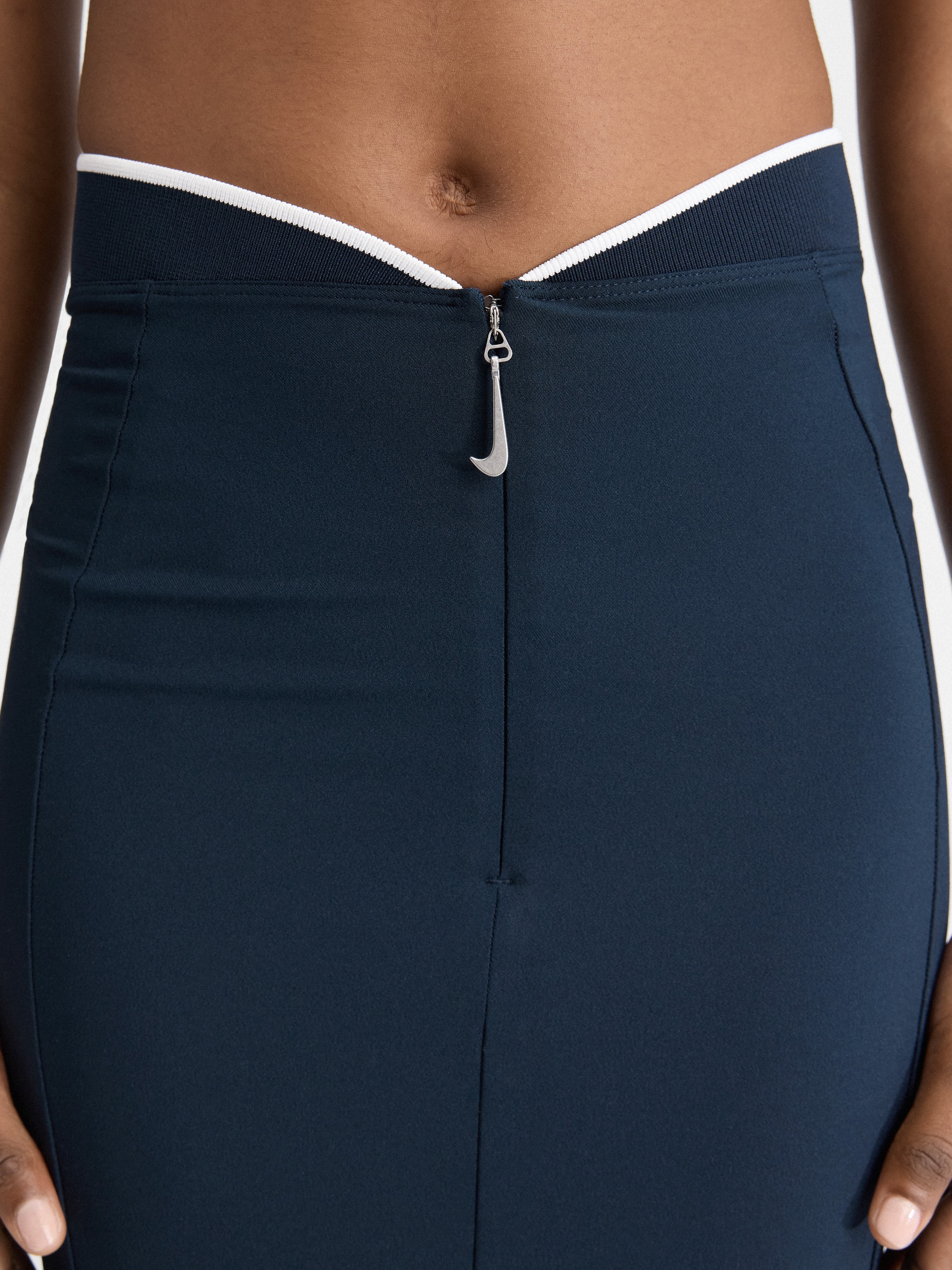 LA JUPE LONGUE NIKE
