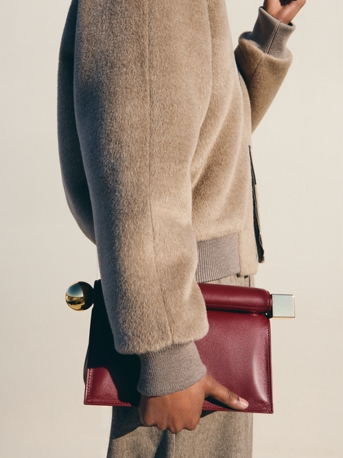 The Rond Carr&eacute; clutch