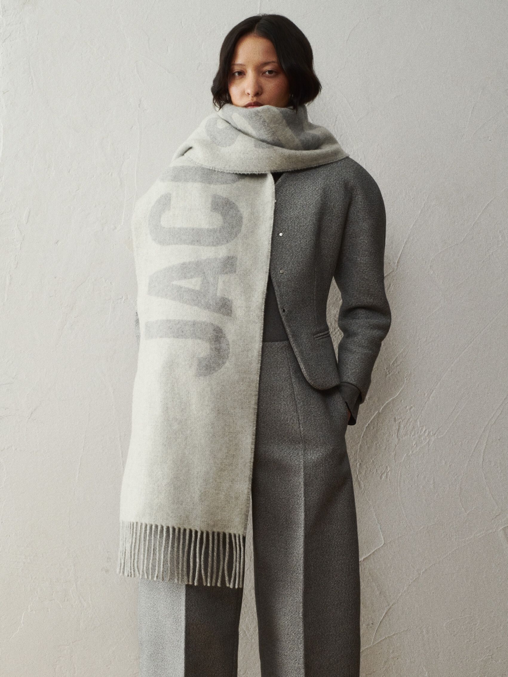 小物 JACQUEMUS SCARF The Jacquemus scarf by JACQUEMUS | Official