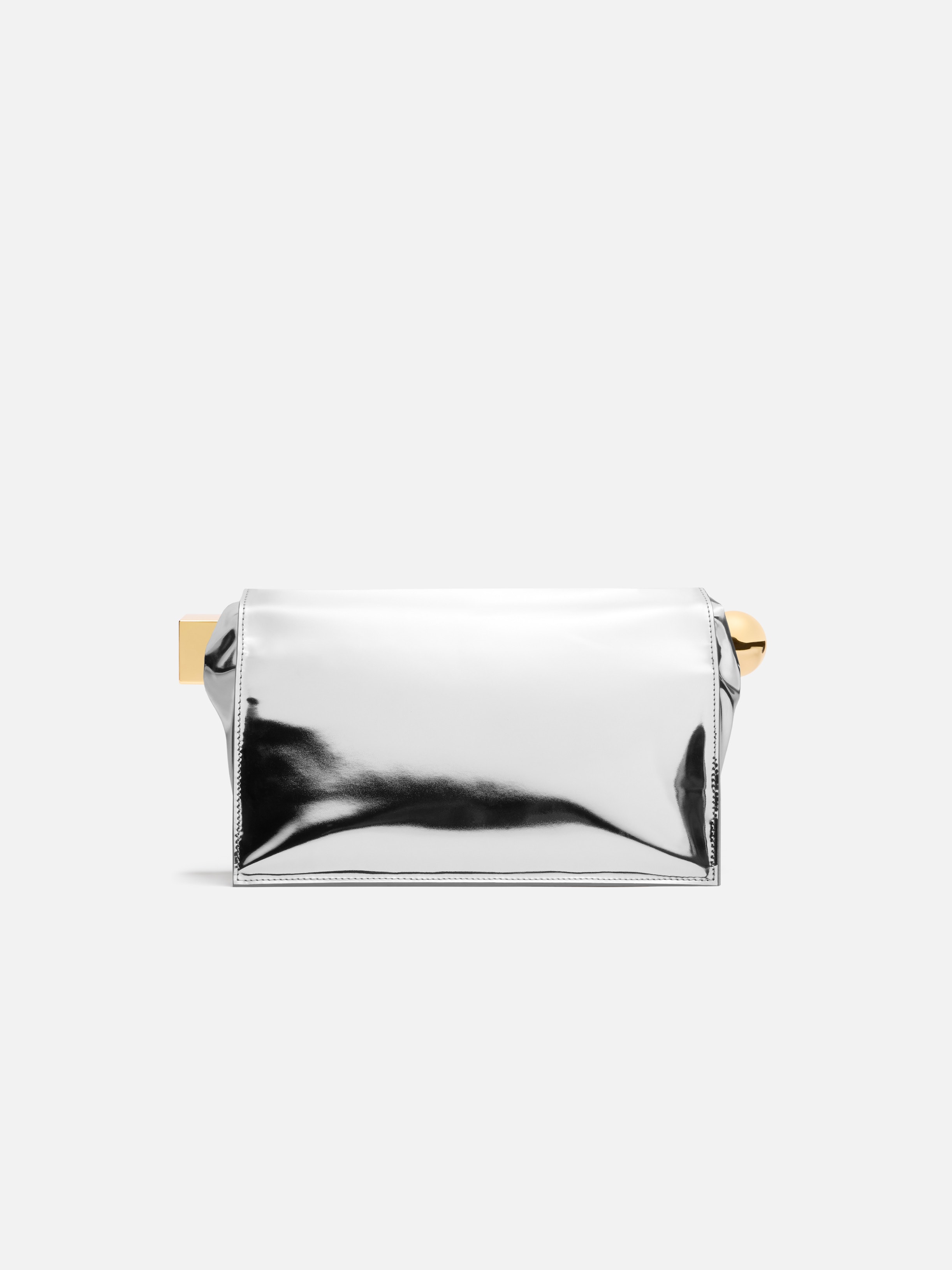 LA POCHETTE ROND CARRE