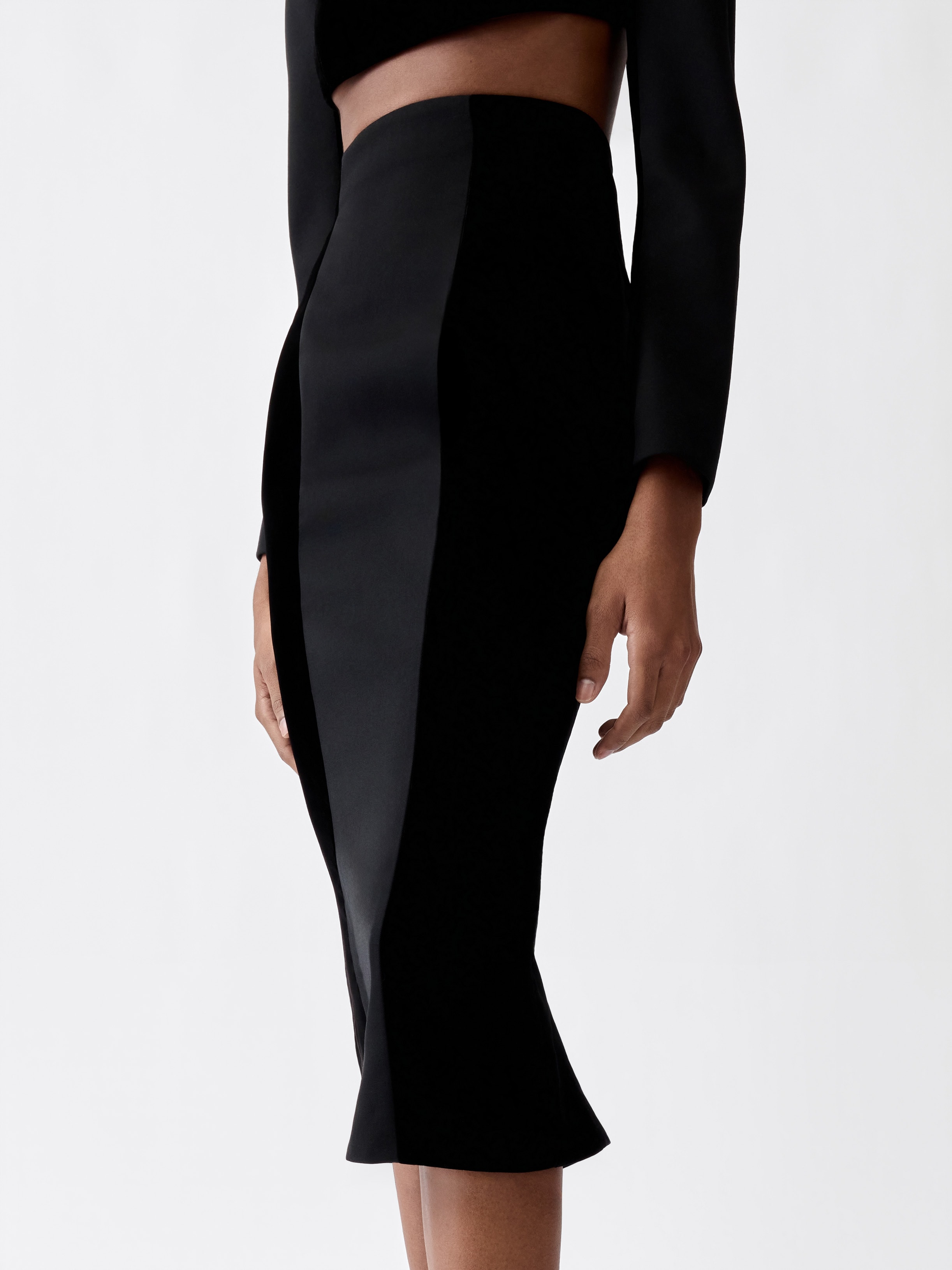 LA JUPE TAILLEUR