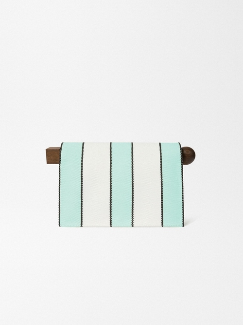 The Rond Carr&eacute; clutch