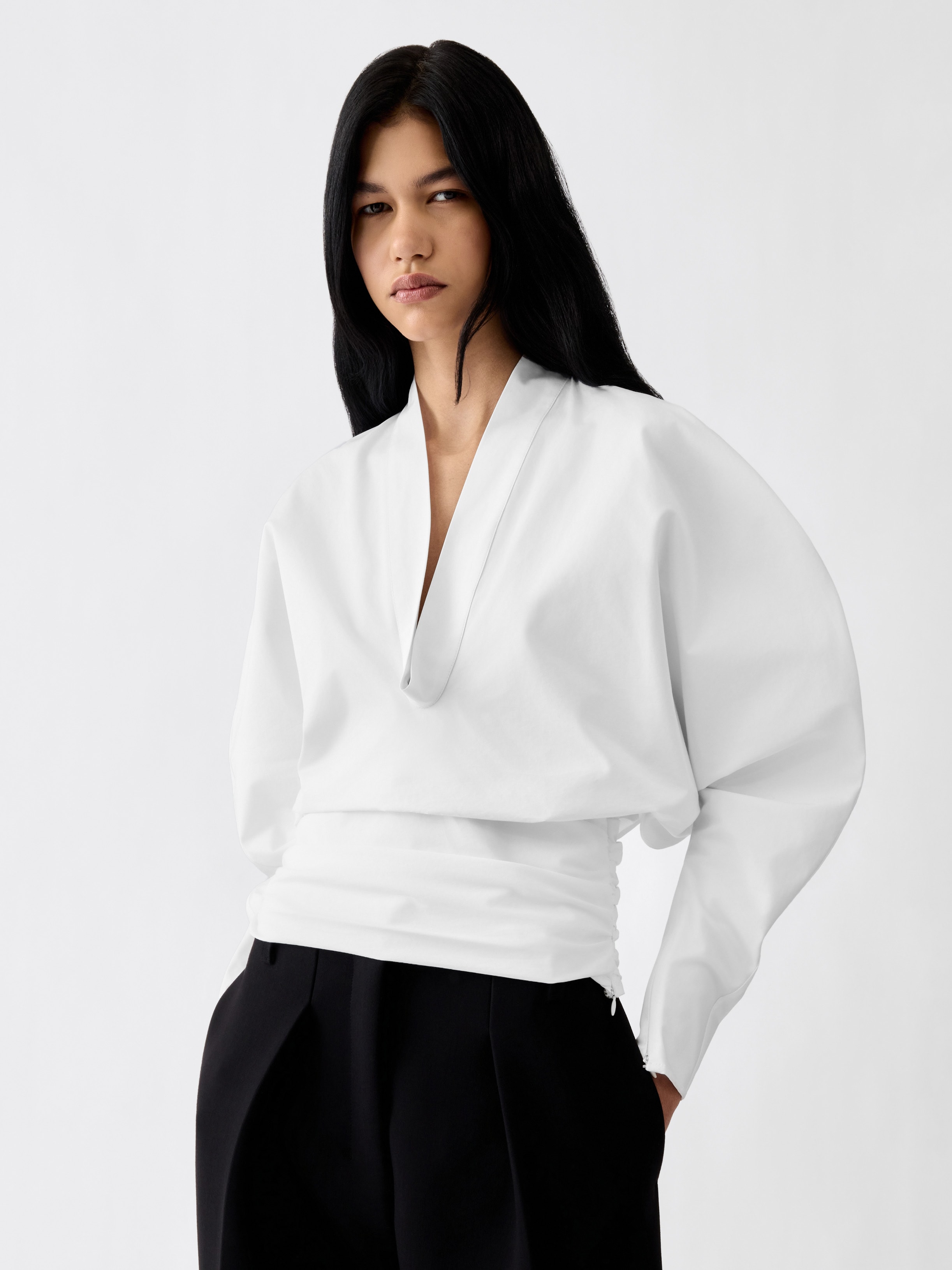 LA BLOUSE COLOMBE