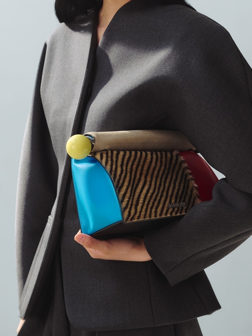 The Rond Carr&eacute; clutch