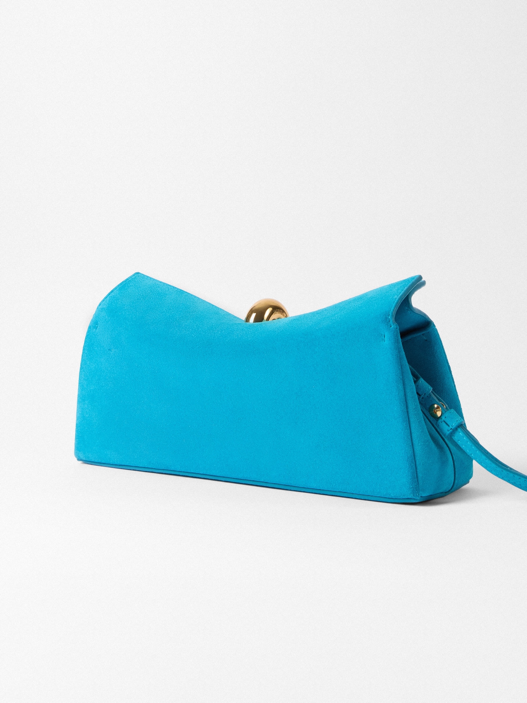 LA POCHETTE VALERIE